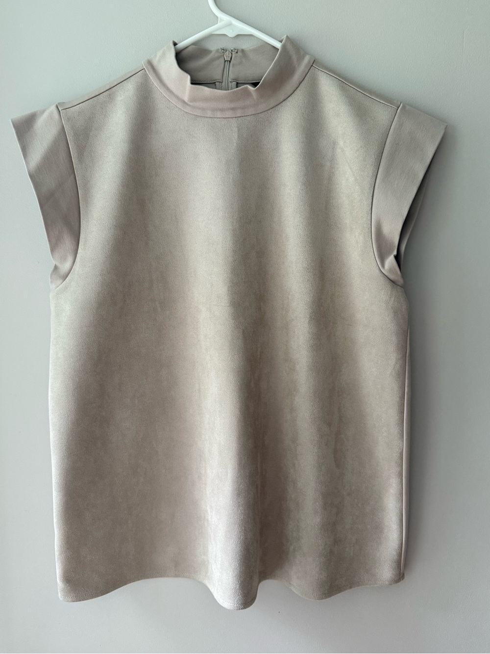 Ann Taylor Sleeveless Mock Neck Blouse in Light Taupe